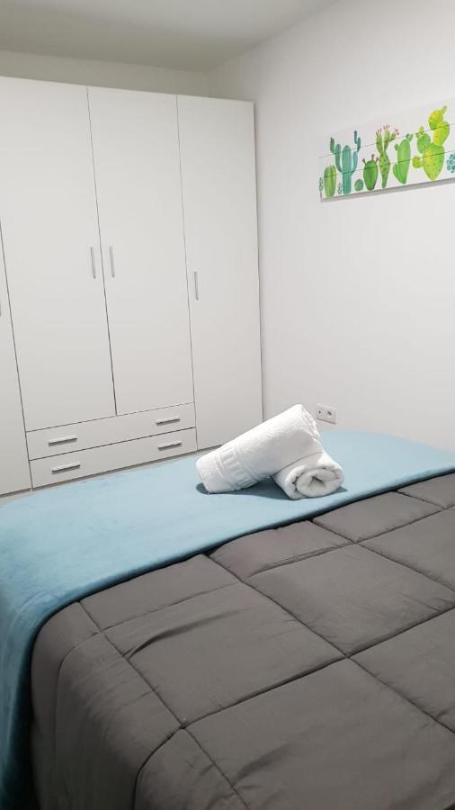 Apartament 5' Cc Yumbo ซานบาร์โตโลเม ภายนอก รูปภาพ