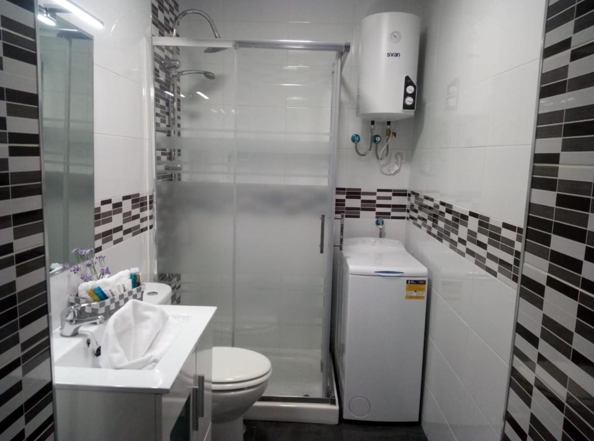 Apartament 5' Cc Yumbo ซานบาร์โตโลเม ภายนอก รูปภาพ